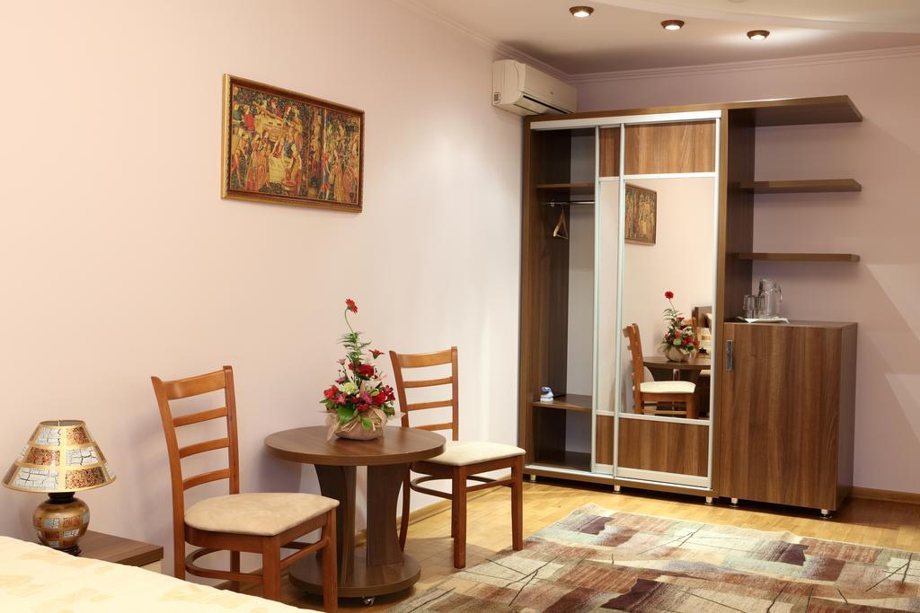 Hotel Bachus Chişinău Chambre photo