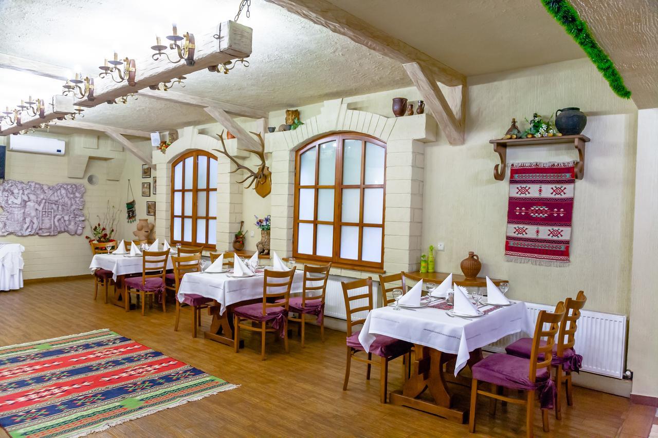 Hotel Bachus Chişinău Extérieur photo