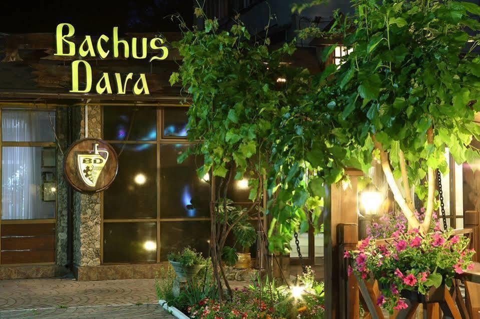 Hotel Bachus Chişinău Extérieur photo